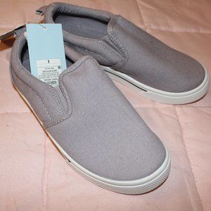 GIRLS SLIP-ON CANVAS SHOE - SIZE1 NWT
